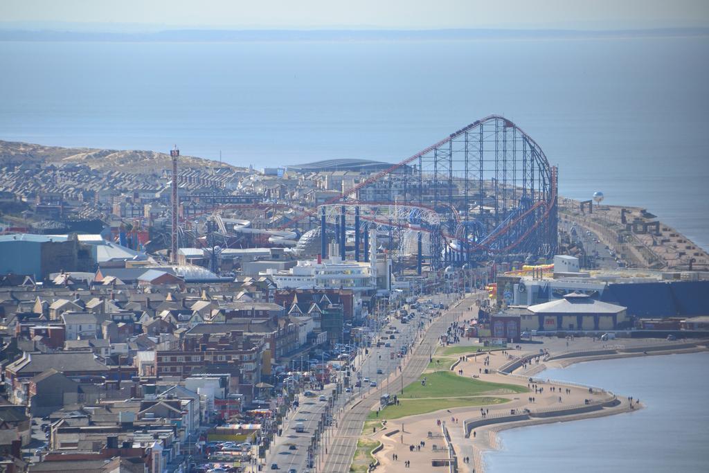 Camelot Seafront Hotel Blackpool Dış mekan fotoğraf